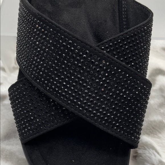 Easy Spirit Shanta 2, Black criss cross Studded Slide Sandals, size 9.5 NEW - Picture 4 of 8